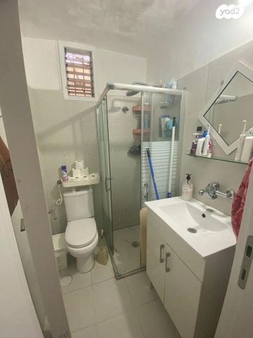 שמעון בר גיורא 27