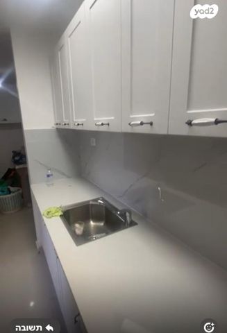 אביה השופט 1