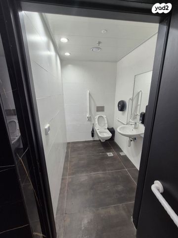 משרדים, יוחנן הסנדלר 12, אזור תעשיה הישן, כפר סבא