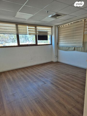 משרדים, הרץ 3, צומת הקריות, חוף שמן, חיפה