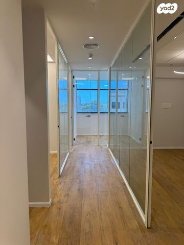 משרדים, משכית 4, אזור תעשיה, הרצליה