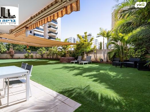 דירת גן, דבורה ברטונוב 5, קרית אילון, חולון