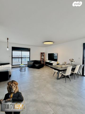 גג/ פנטהאוז, אריק איינשטיין 105, נווה שרון / שער העיר, נתיבות