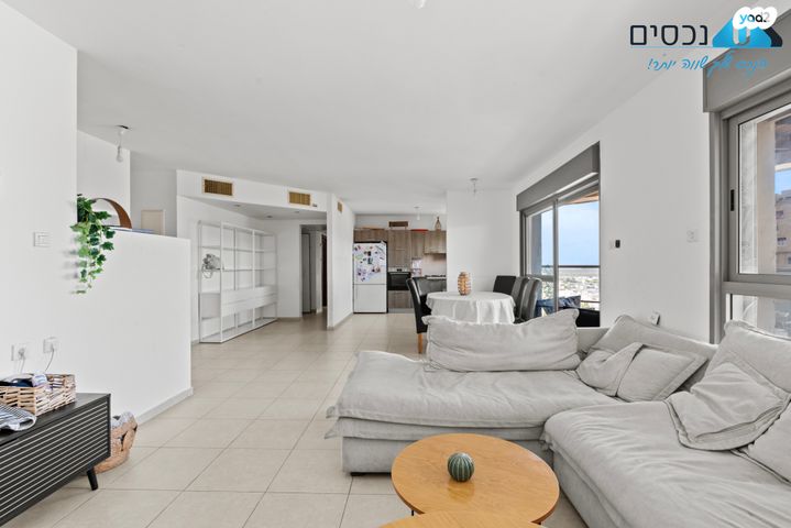 מגדל המנורה 