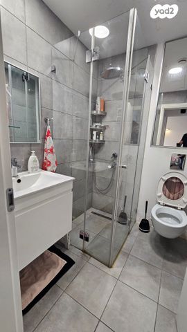 דירה, דרך מנחם בגין 144, מונטיפיורי, הרכבת, תל אביב יפו