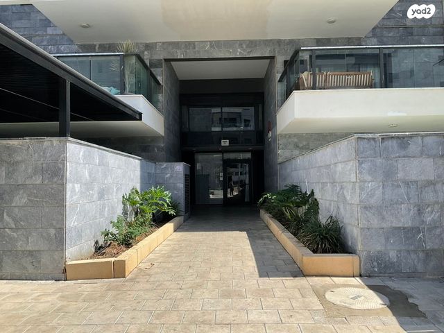 דירת גן, ליבנה 32, יצחק שמיר, נהריה