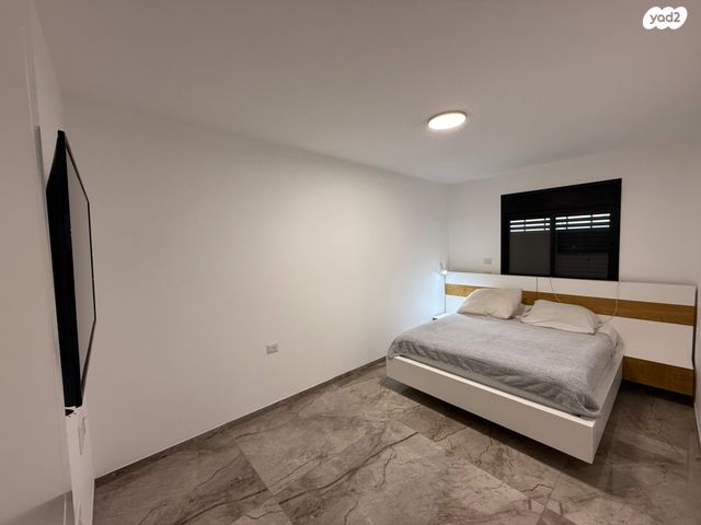 בית פרטי/ קוטג', לאה גולדברג 12, כרמי גת, קרית גת