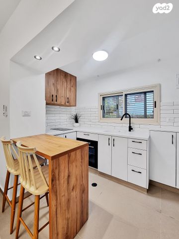 דירת גן, הכותל המערבי, שכונה א', באר שבע