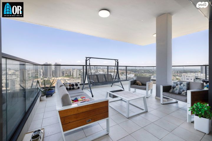 גג/ פנטהאוז, אודם, צמרות המושבה, באר יעקב