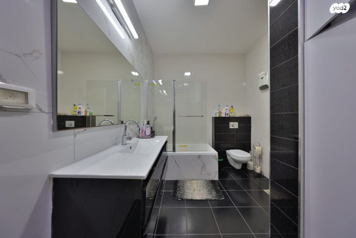 דירת גן, גבעת אלונים, קרית אתא