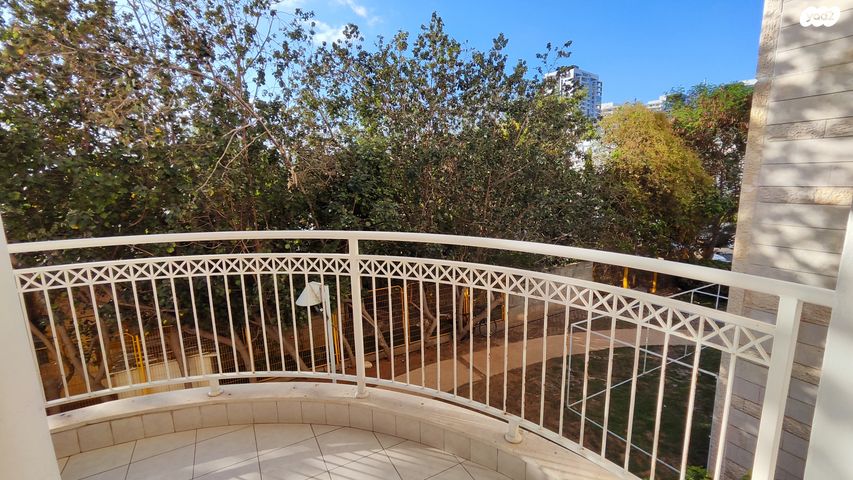 דירה, הרימון, גבעת שמואל