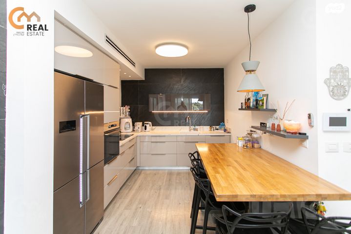 דירה, שדרות יצחק שמיר, גלי כרמל, טירת כרמל