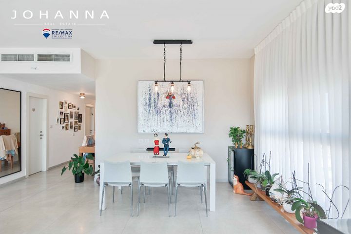 גג/ פנטהאוז, אור עקיבא