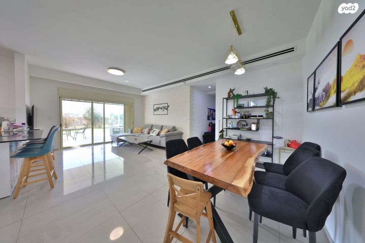 דירת גן, גבעת אלונים, קרית אתא