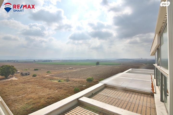 גג/ פנטהאוז, יקינטון, גבעת הרקפות, קרית ביאליק