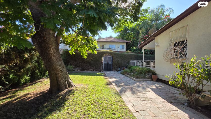 בית פרטי/ קוטג', ערוגות, נווה מגן, רמת השרון