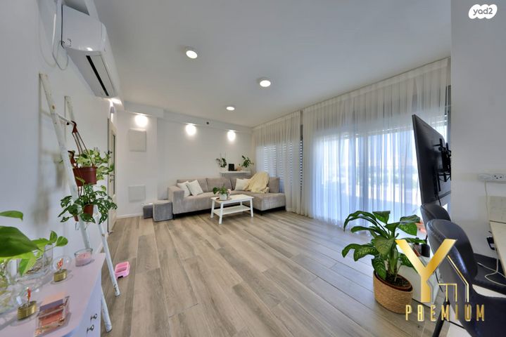 גג/ פנטהאוז, שדרות וייצמן, מוצקין הותיקה, קרית מוצקין