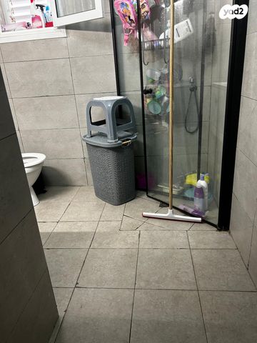 דירה, יאנוש קורצ'אק, אחדות, פתח תקווה