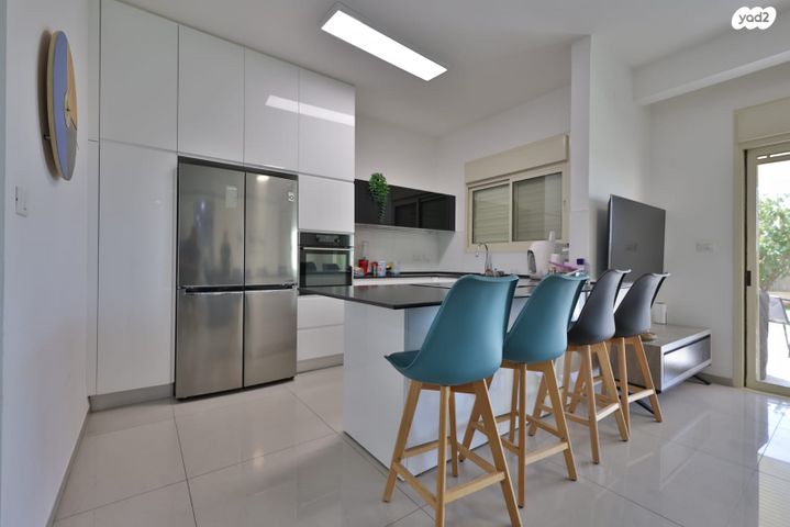 דירת גן, גבעת אלונים, קרית אתא