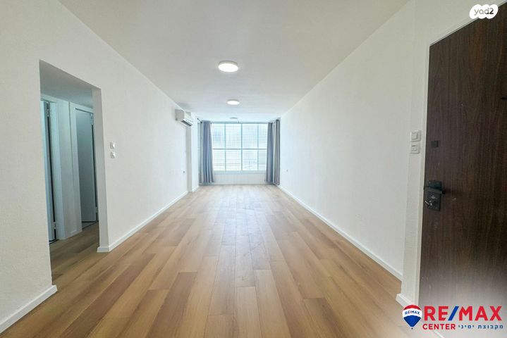 דירה, יחזקאל דנין, לב העיר, בת ים