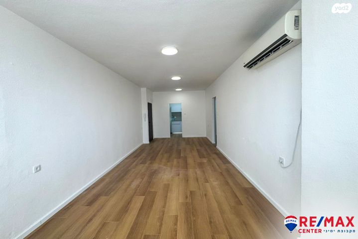 דירה, יחזקאל דנין, לב העיר, בת ים