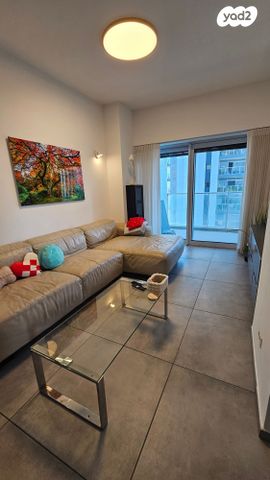 דירה, דרך מנחם בגין 144, מונטיפיורי, הרכבת, תל אביב יפו