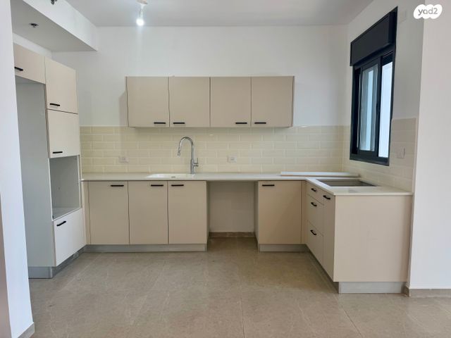 דירה, אוסישקין, מרכז העיר דרום, נתניה