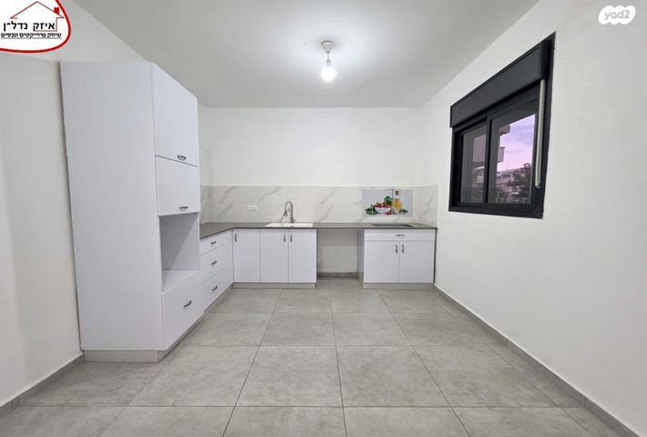 דירה, צבי הירש קלישר, מחנה יהודה, פתח תקווה