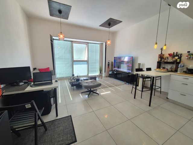 דירה, דרך מנחם בגין 150, מונטיפיורי, הרכבת, תל אביב יפו