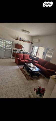 בית פרטי/ קוטג', גבעת טל, ראש העין