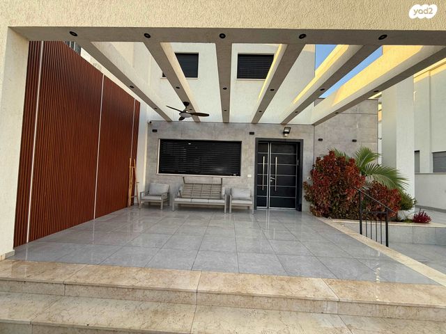 בית פרטי/ קוטג', לאה גולדברג 12, כרמי גת, קרית גת