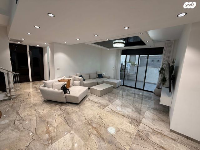 בית פרטי/ קוטג', לאה גולדברג 12, כרמי גת, קרית גת