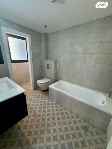 דירה, אוסישקין, מרכז העיר דרום, נתניה