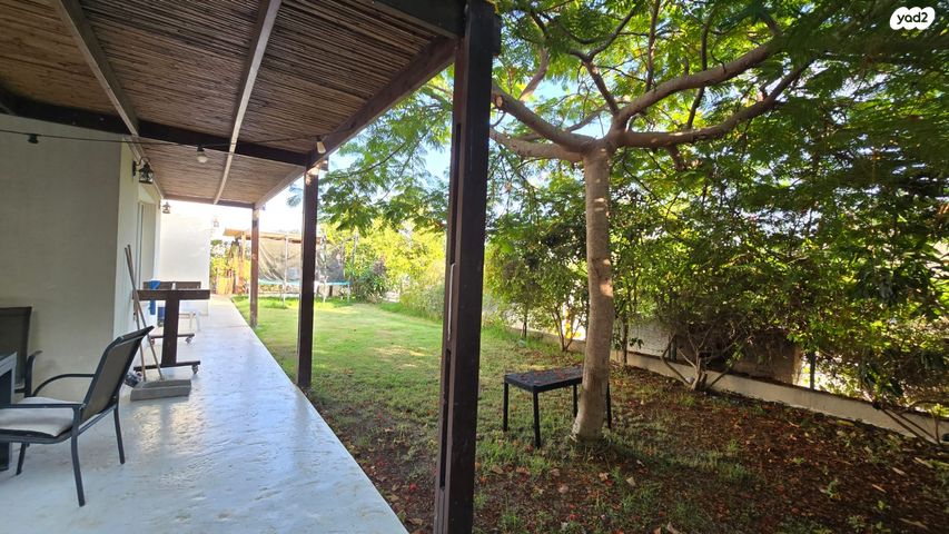 בית פרטי/ קוטג', זיקים