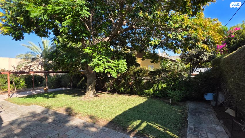 בית פרטי/ קוטג', ערוגות, נווה מגן, רמת השרון