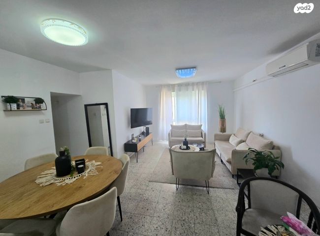 דירה, שדרות גולדה מאיר 22, קרית נורדאו, נתניה