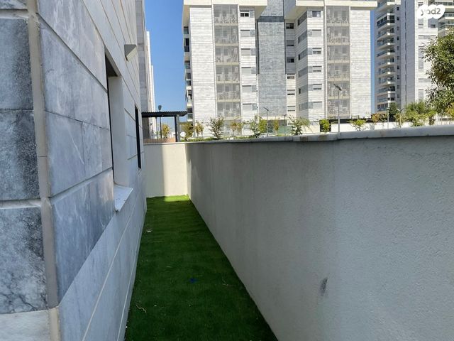 דירת גן, ליבנה 32, יצחק שמיר, נהריה