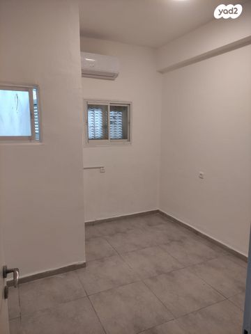 דירה, בר גיורא 29, הדר עליון, חיפה