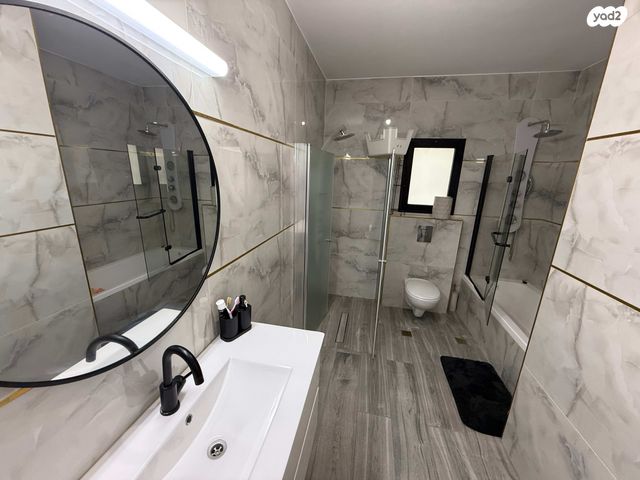 בית פרטי/ קוטג', לאה גולדברג 12, כרמי גת, קרית גת