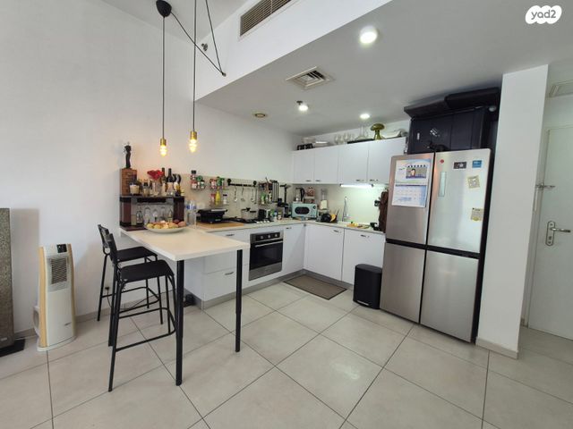 דירה, דרך מנחם בגין 150, מונטיפיורי, הרכבת, תל אביב יפו