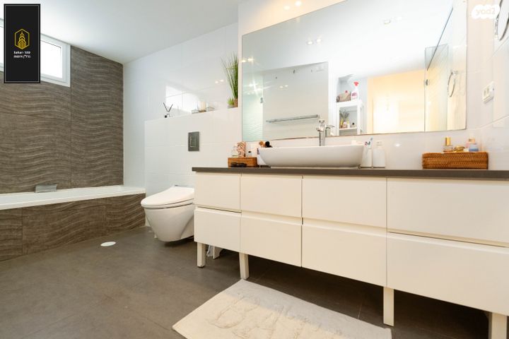 דו משפחתי, אלפי מנשה