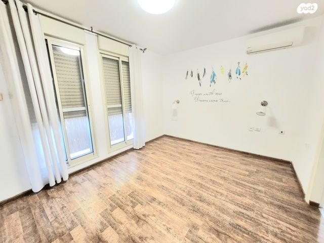 דו משפחתי, גן יבנה מערב, גן יבנה