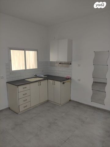 דירה, בר גיורא 29, הדר עליון, חיפה