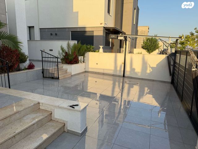 בית פרטי/ קוטג', לאה גולדברג 12, כרמי גת, קרית גת