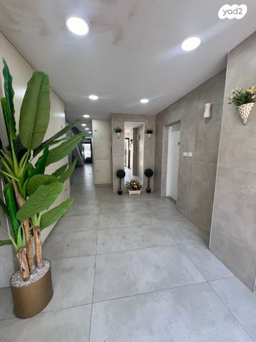 גג/ פנטהאוז, מבוא הכרכום, רובע ח', אשדוד