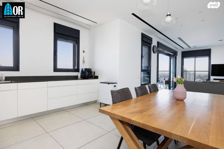 גג/ פנטהאוז, אודם, צמרות המושבה, באר יעקב