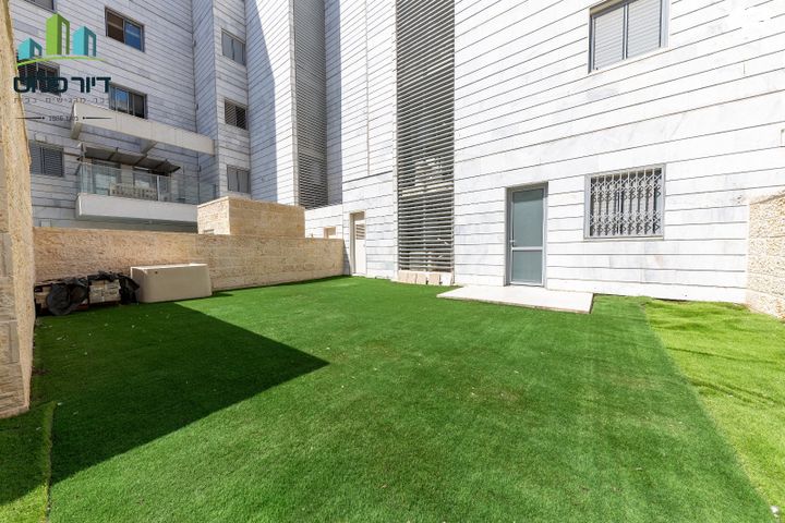 דירת גן, מודיעין מכבים רעות