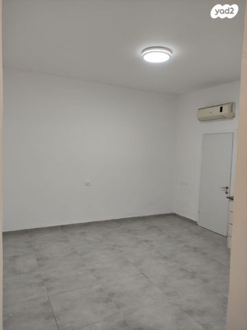 דירה, בר גיורא 29, הדר עליון, חיפה