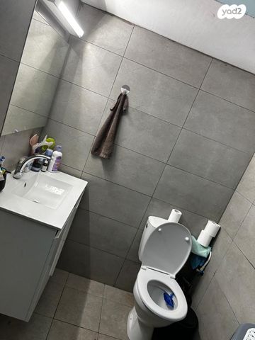 דירה, יאנוש קורצ'אק, אחדות, פתח תקווה