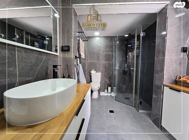 דירה, מעלה אדומים